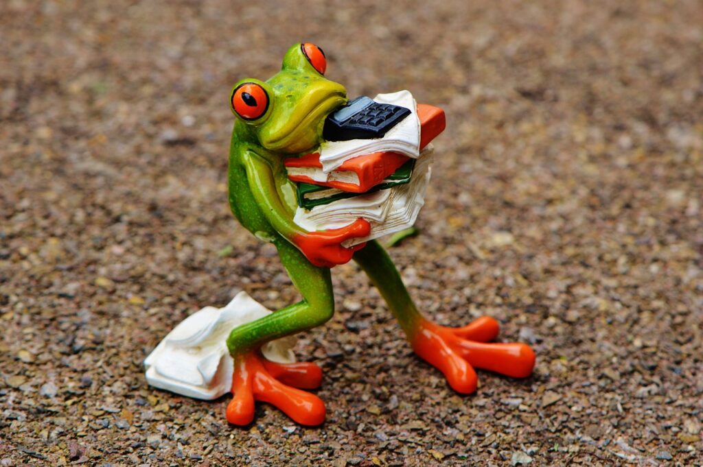 frog, figure, files, stack, pile of files, office, decoration, green, animal, fun, nature, cute, ceramic, calculator, office work, work, stress